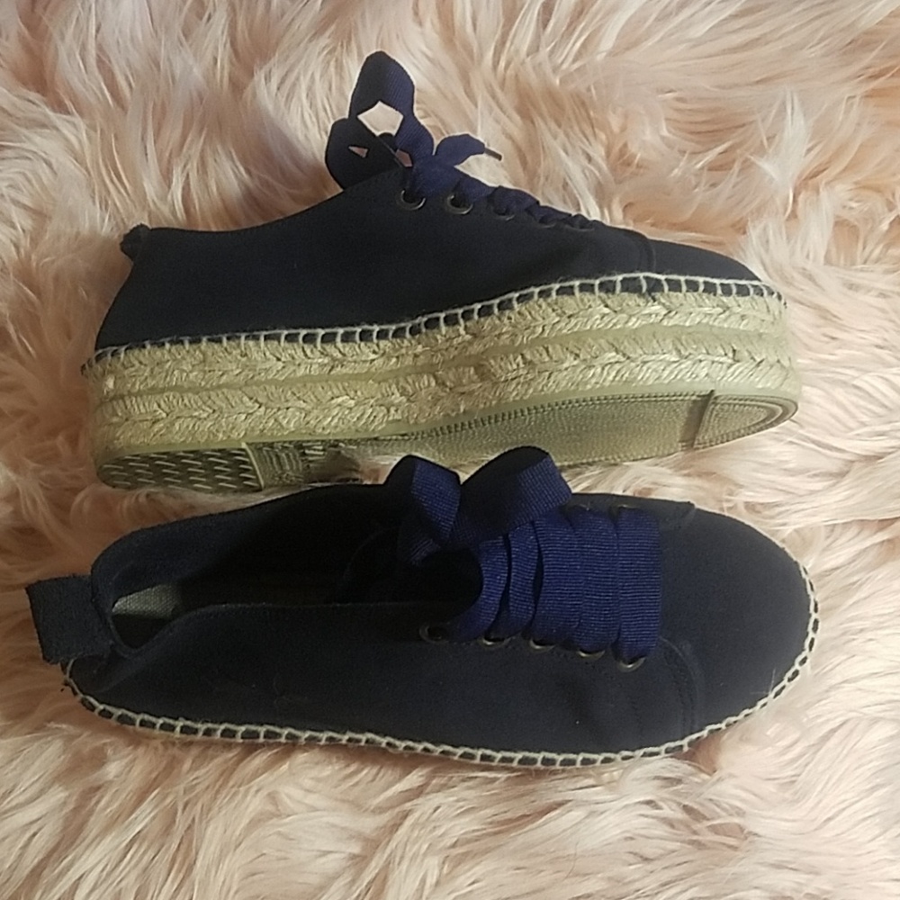 Manebi shoes